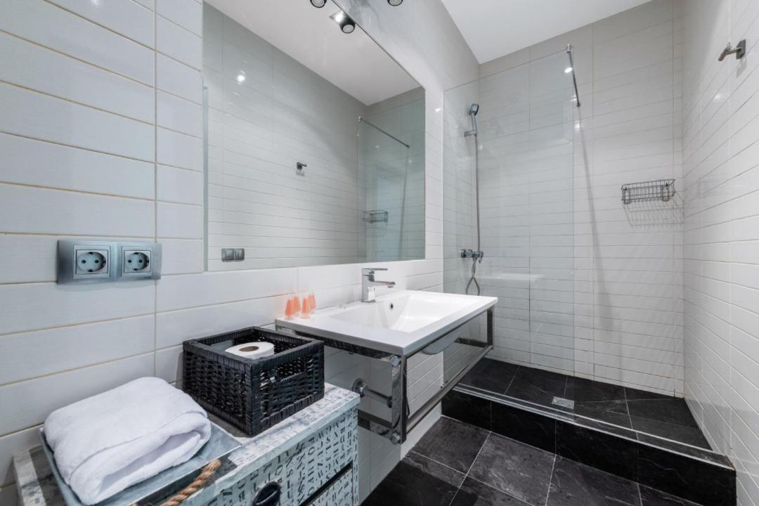 1 Bedroom 1 Bathroom Furnished - Sol - Downtown - Minty Stay Madrid Kültér fotó
